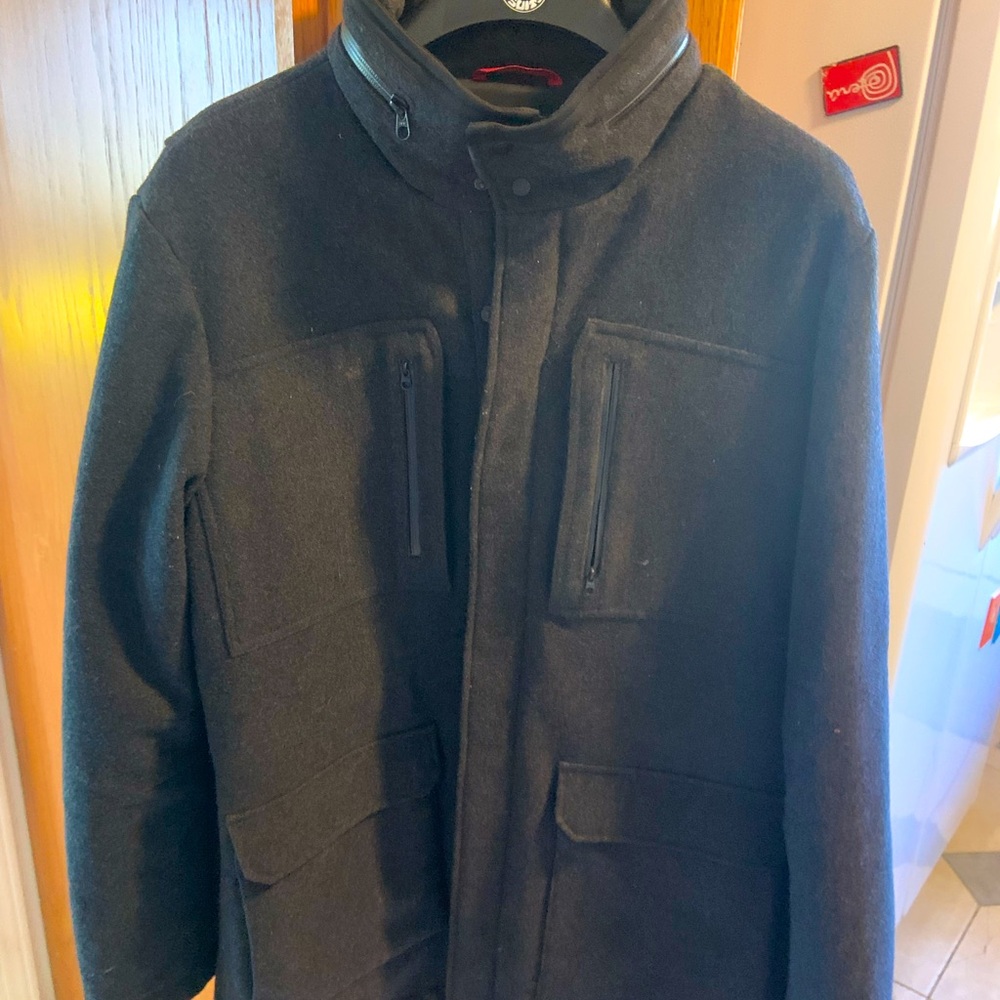 Victorinoz MENS wool coat size Large